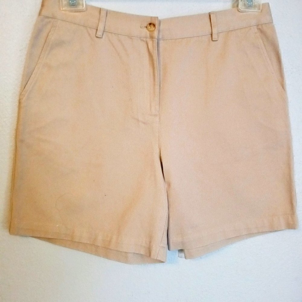LAUREN Ralph Lauren  Women's Khaki Mid Rise Shorts 100% Cotton Size 10 Petite.
